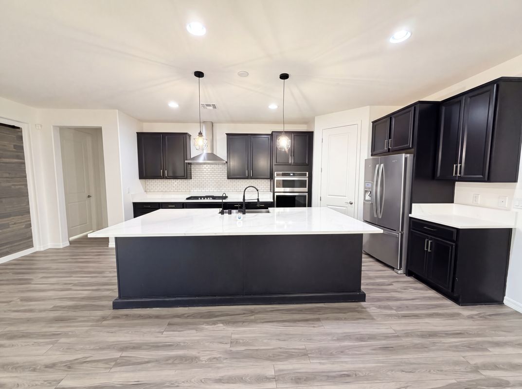 Photo 2 of 47 of 10619 Skye Paseo Ave, Las Vegas, NV