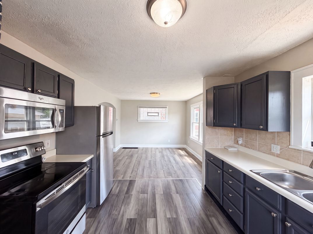 Property photo 2 of 4415 Oak Park Ave
