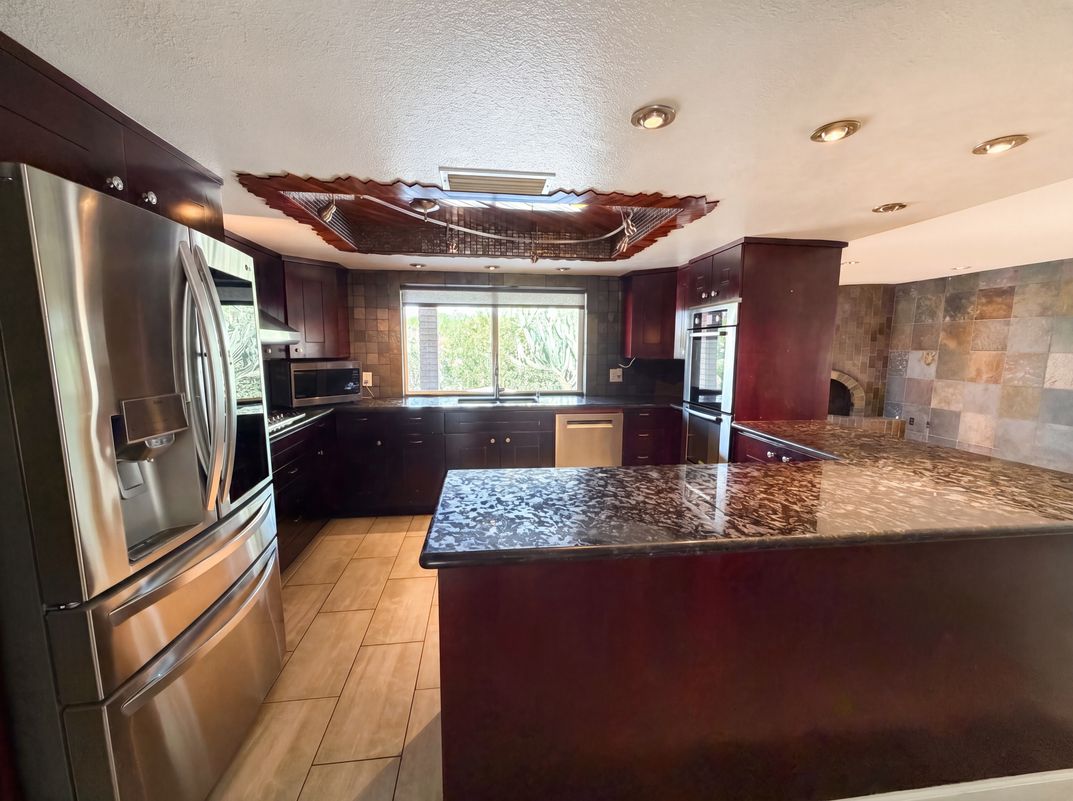 Photo 2 of 33 of 2244 E Nicolet Ave, Phoenix, AZ