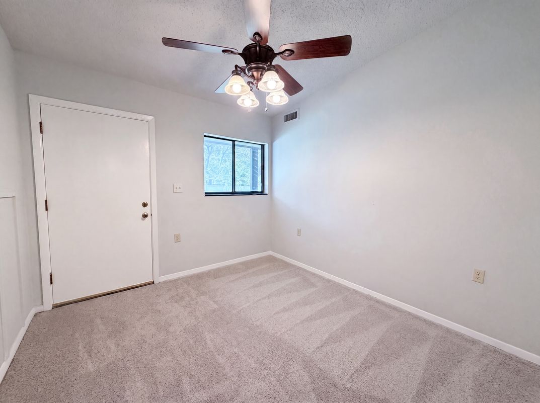 Photo 12 of 21 of 1605 Raiford Rd, Starke, FL