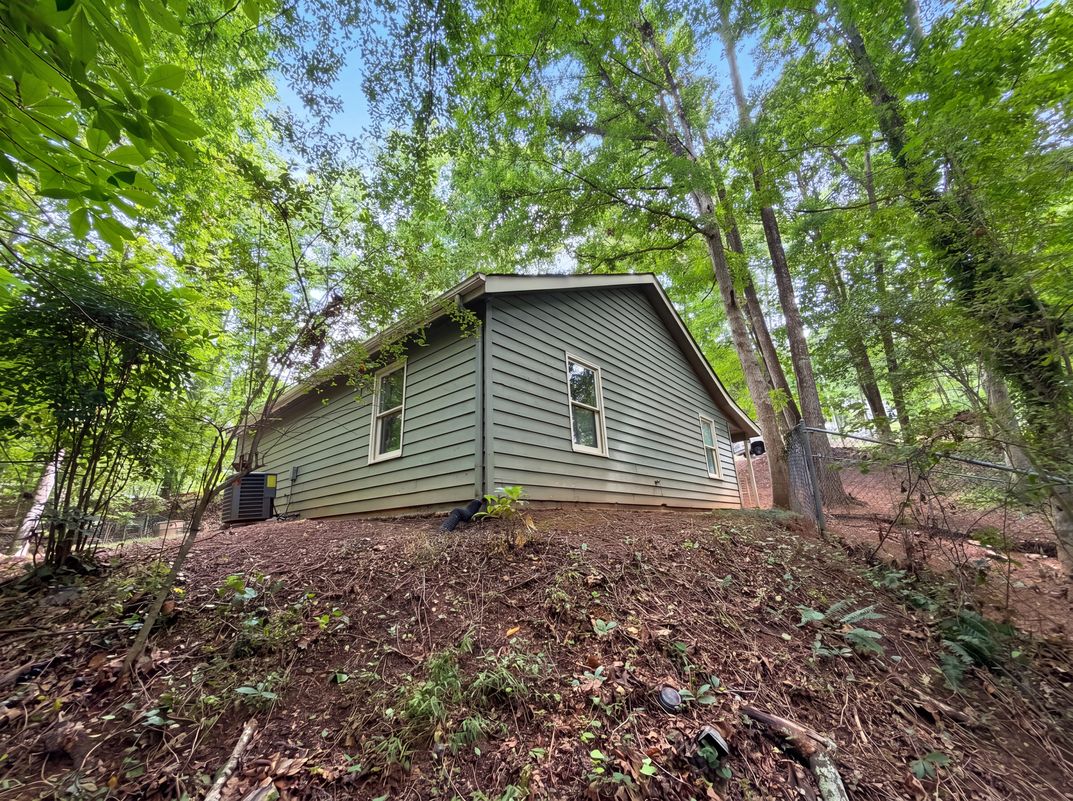 Photo 5 of 18 of 9315 Dogwood Pl, Gainesville, GA
