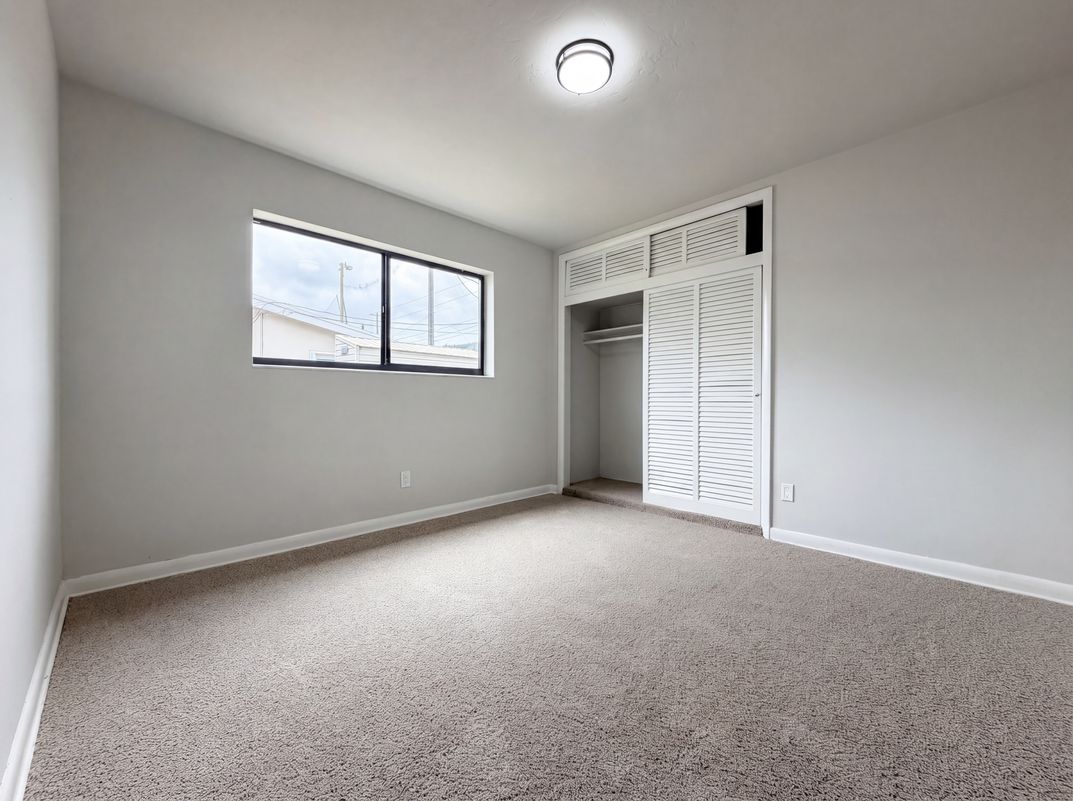 Photo 4 of 19 of 820 NW 78th Ave, Pembroke Pines, FL