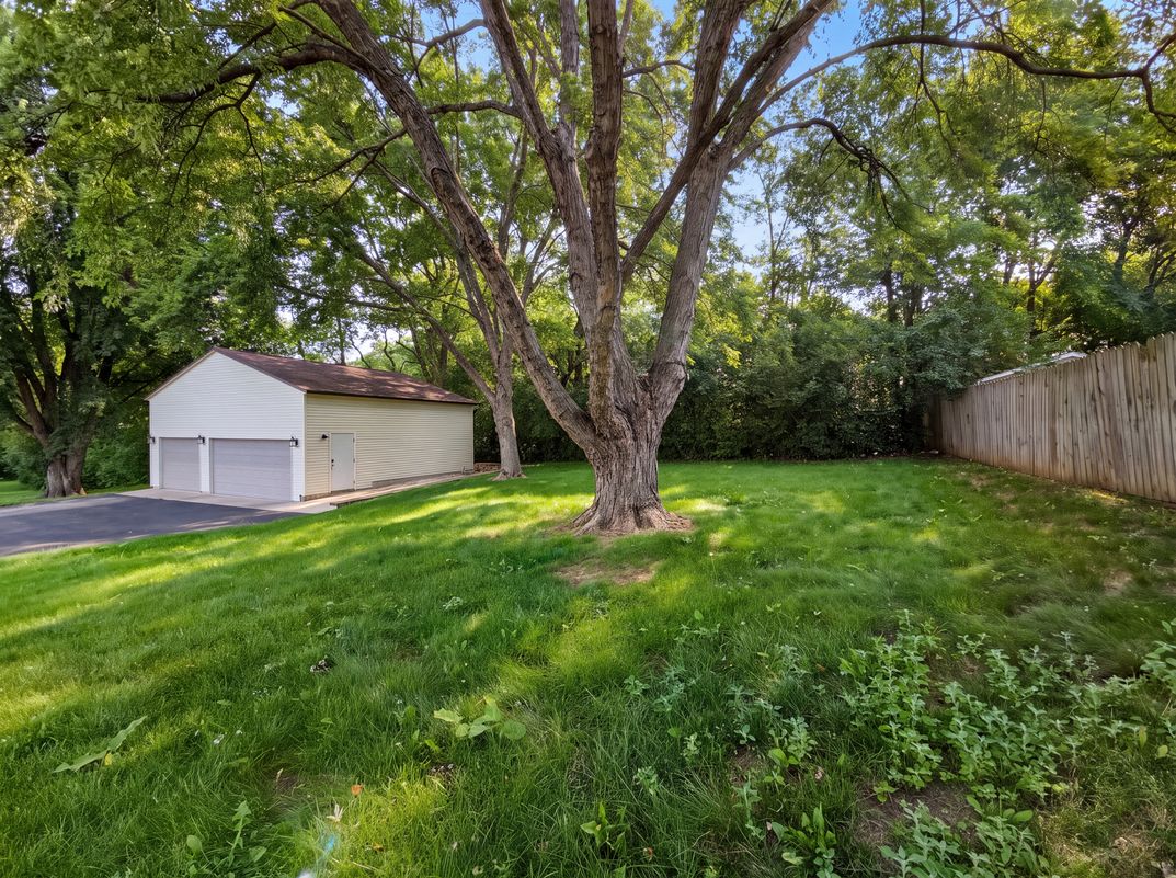 Photo 52 of 79 of 1503 Featherstone Rd, Rockford, IL