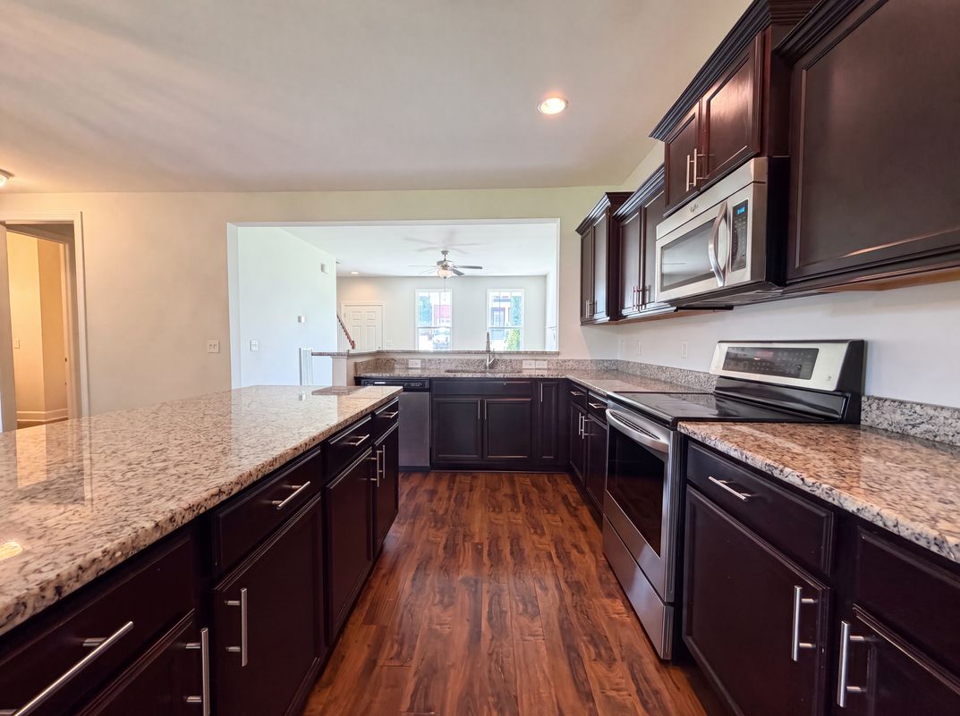 Photo 2 of 17 of 2520 Val Marie Dr, Madison, TN