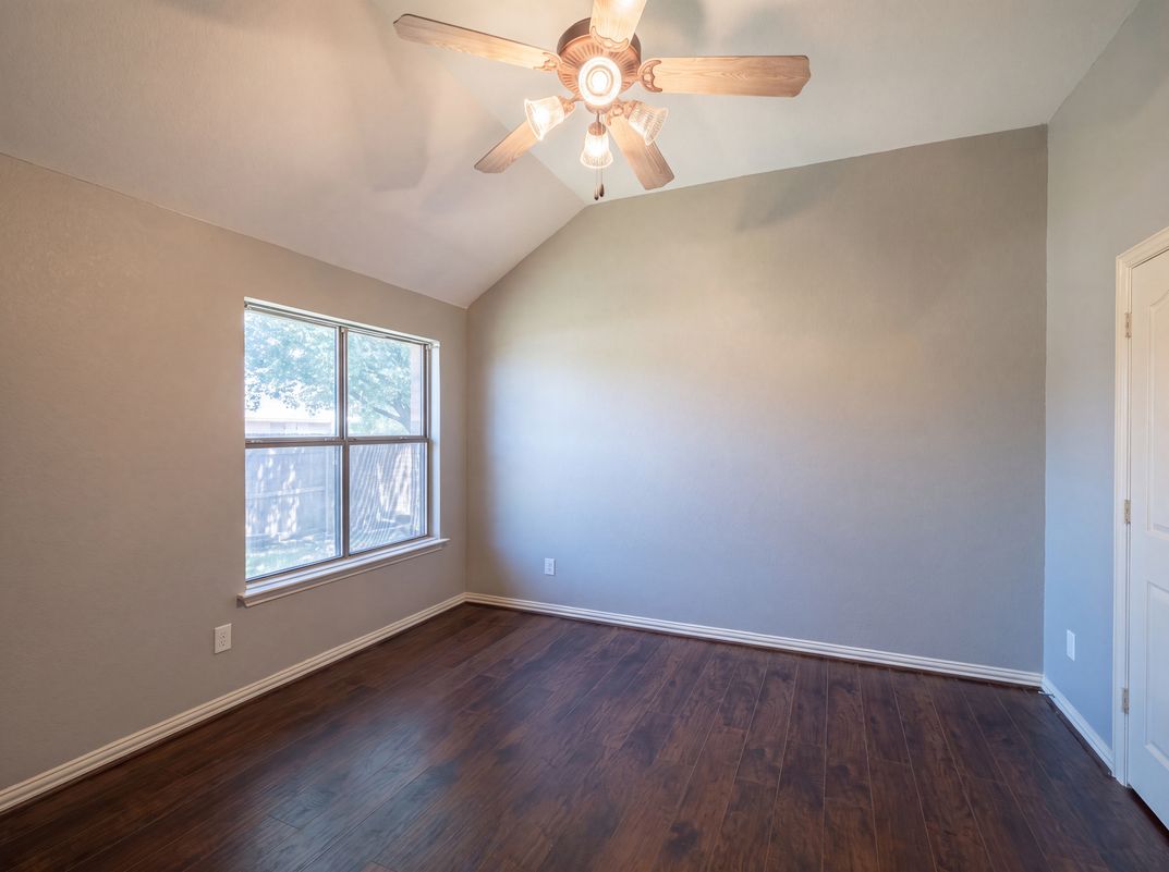 Photo 15 of 20 of 2601 Whispering Trl, Little Elm, TX