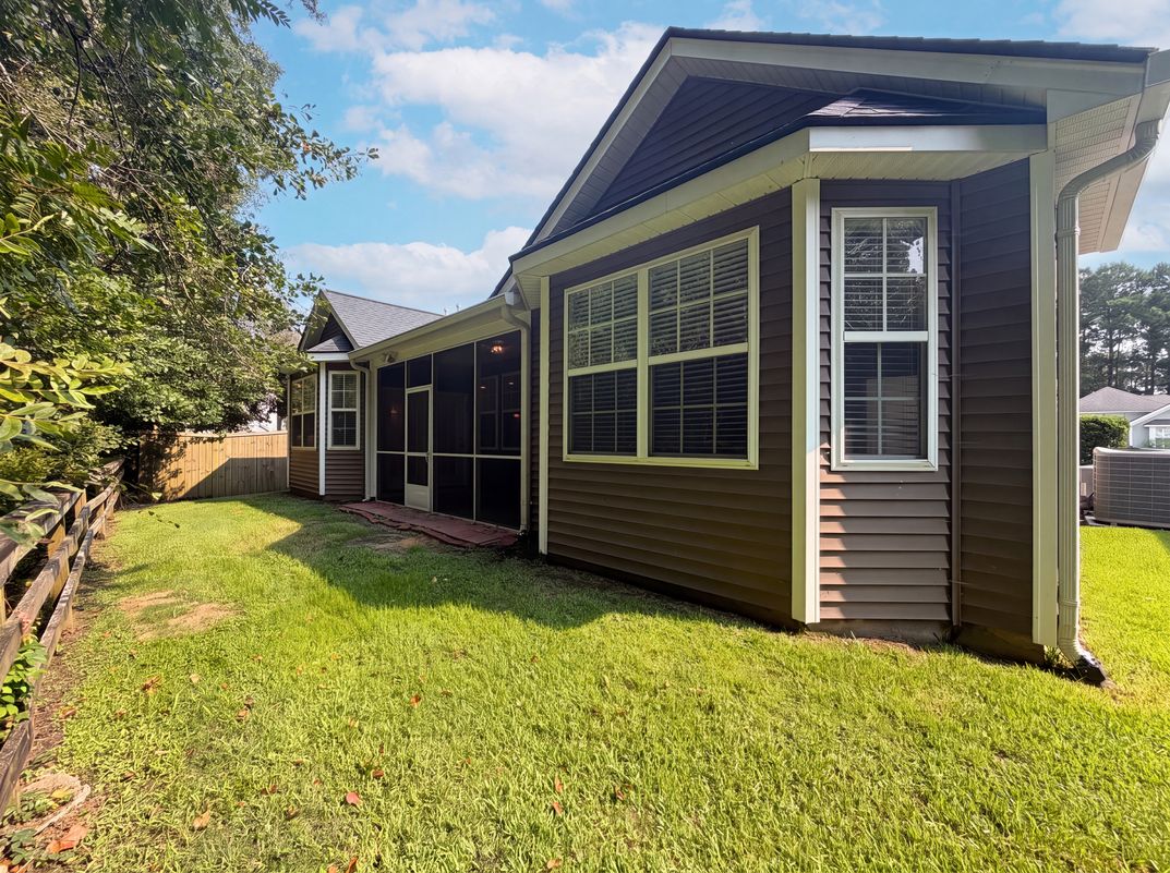 Photo 5 of 22 of 676 Grassy Hill Rd, Summerville, SC