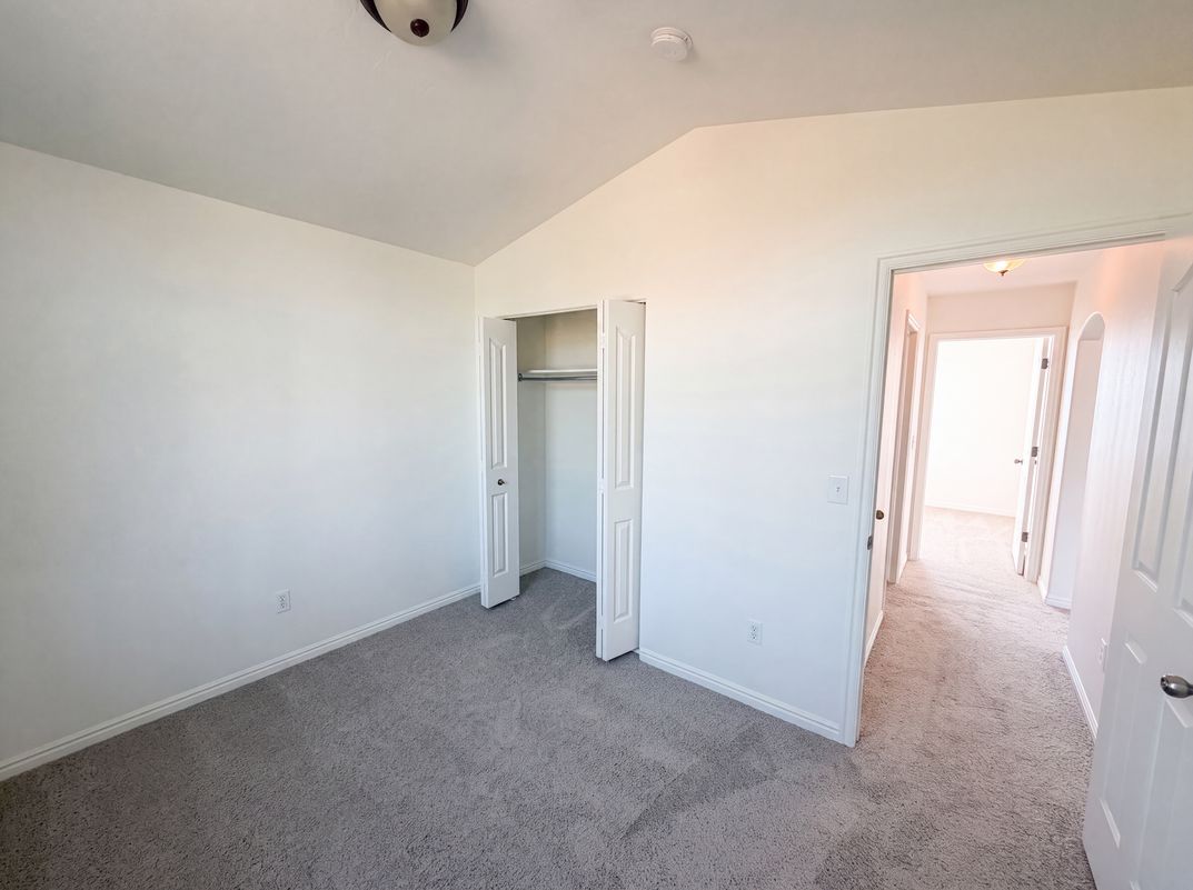 Photo 10 of 18 of 14273 S Heartstone Cir, Herriman, UT
