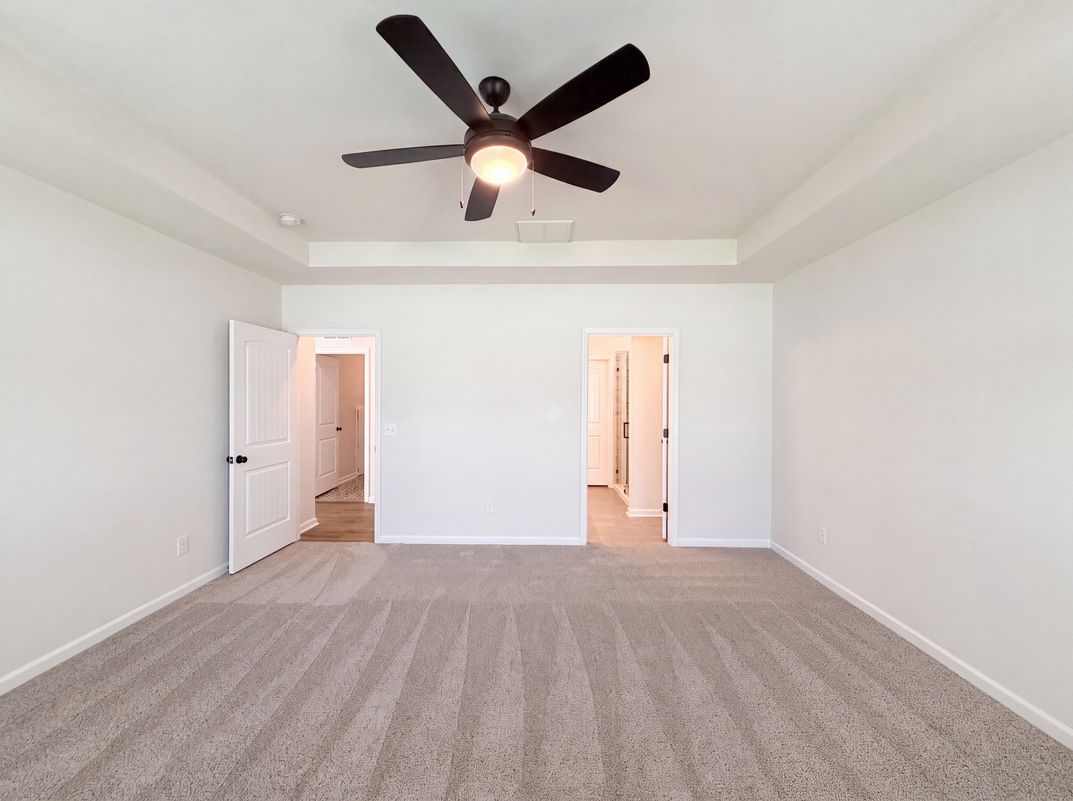 Photo 16 of 37 of 7463 Buckview Ct, Kernersville, NC