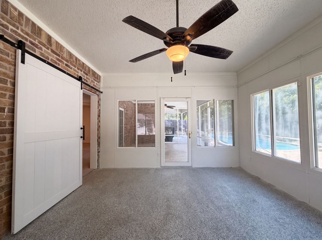 Photo 15 of 17 of 1713 Steinburg Ln, Fort Worth, TX