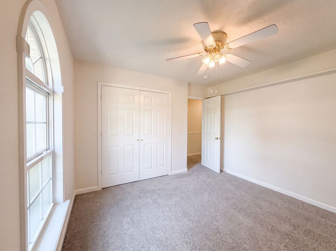 Photo 13 of 27 of 807 W Thompson Ln, Murfreesboro, TN