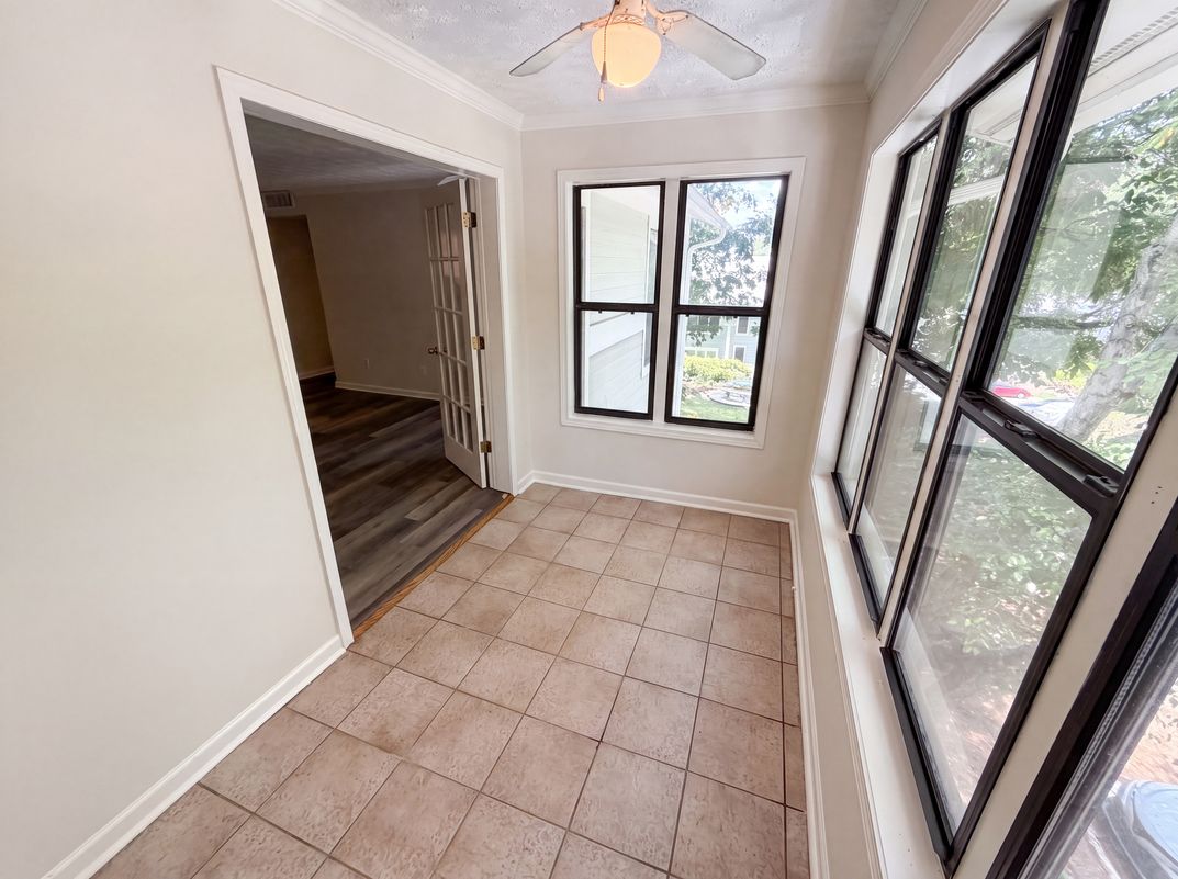 Photo 18 of 22 of 216 Summit North Dr NE, Atlanta, GA