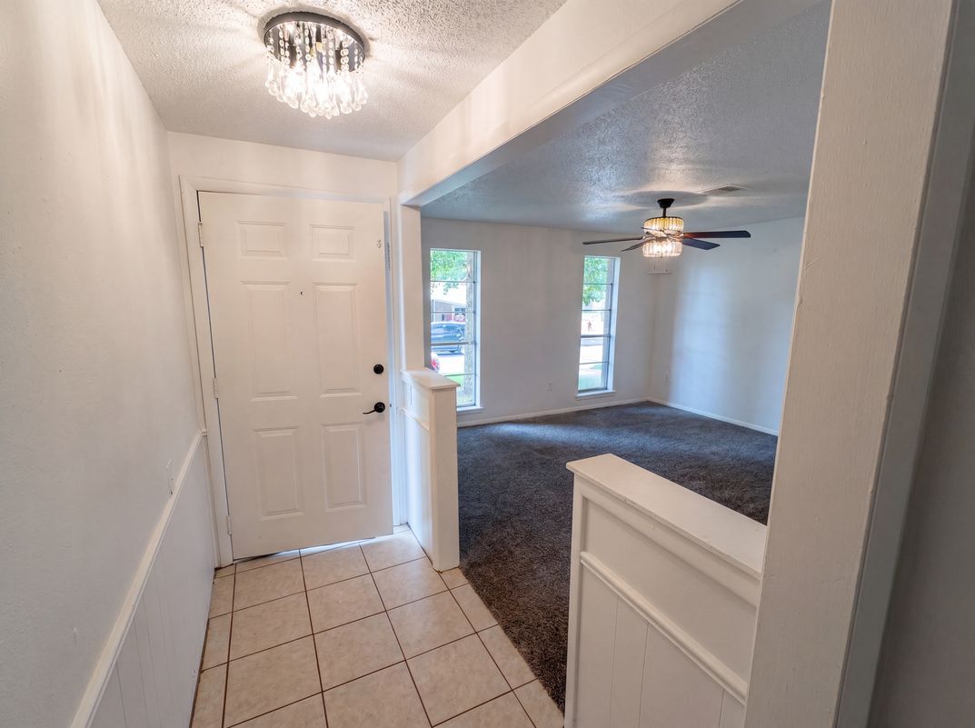 Photo 3 of 24 of 1513 N Bradley Ave, Oklahoma City, OK
