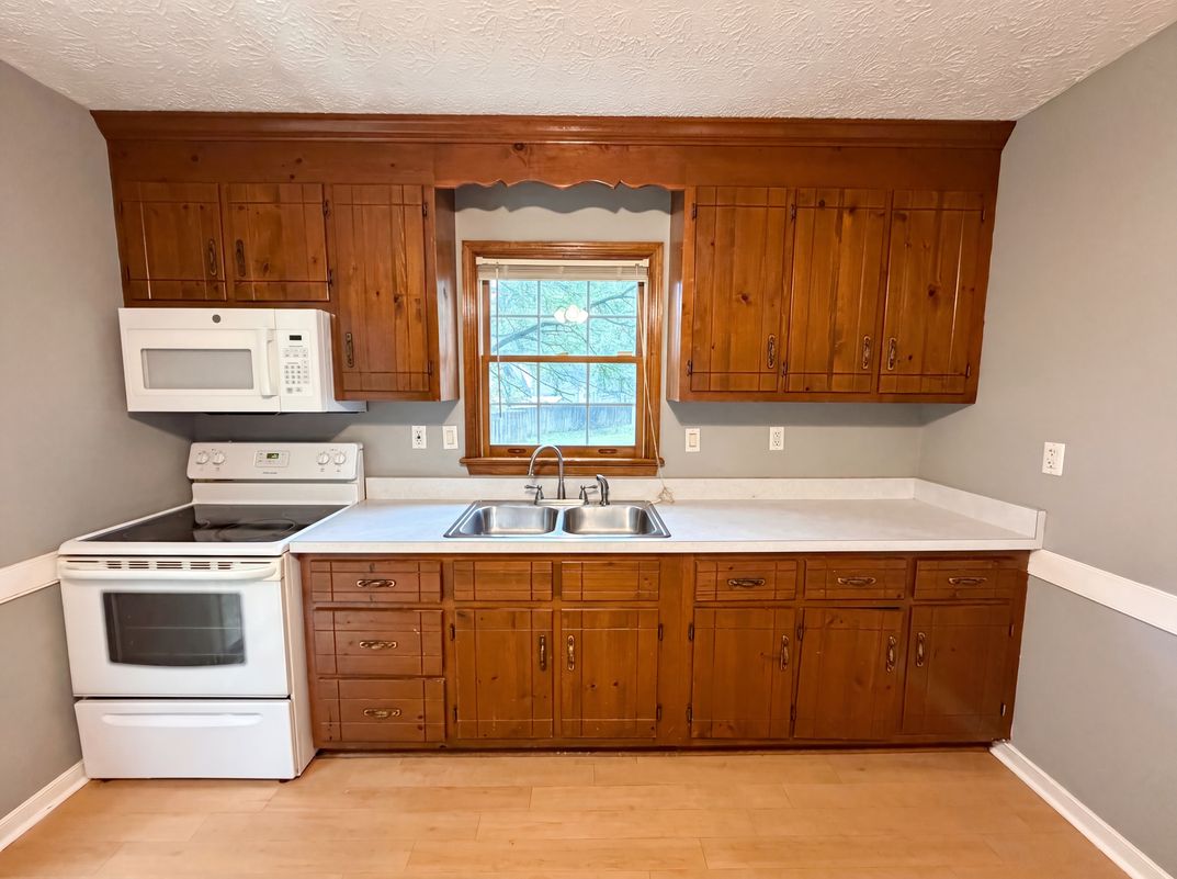 Photo 2 of 16 of 2700 Tipton St, South Chesterfield, VA