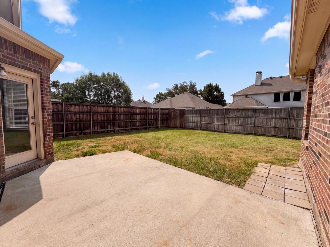 Photo 29 of 31 of 1221 Old Oak Trl, Flower Mound, TX