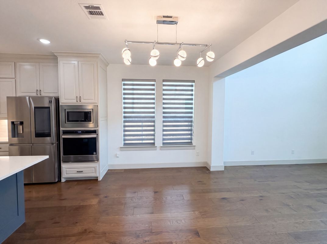 Photo 7 of 28 of 9694 Brackenfield Ln, Frisco, TX