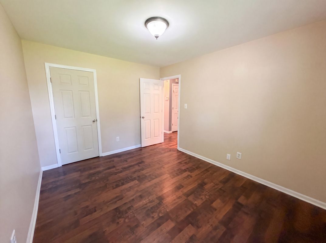 Photo 11 of 18 of 117 Azalea Rd, Goose Creek, SC