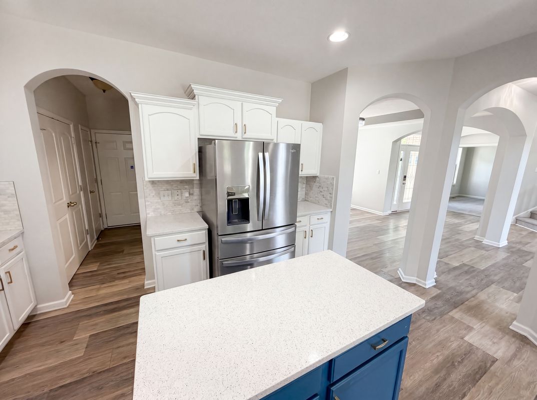Photo 13 of 43 of 7212 Maple Bluff Pl, Indianapolis, IN