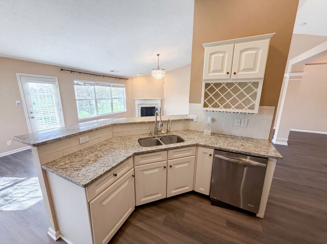 Photo 10 of 25 of 13167 Roma Bnd, Carmel, IN