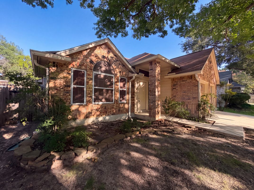 Photo 10 of 13 of 3840 Habersham, Schertz, TX