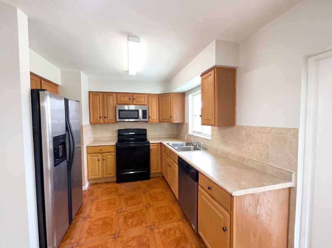 Photo 2 of 27 of 4805 Beacon St, Orlando, FL