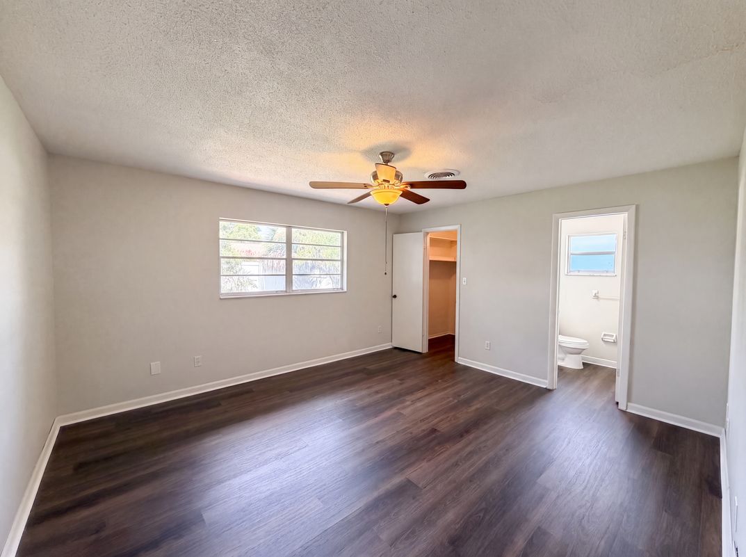 Photo 11 of 28 of 855 Murdock Blvd, Orlando, FL