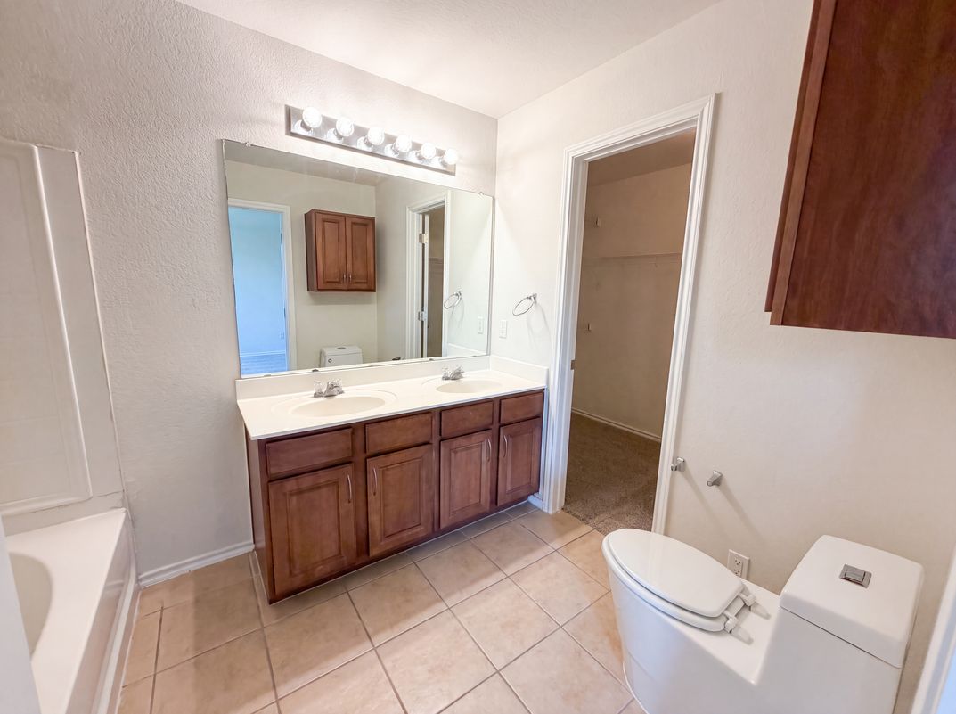 Photo 15 of 20 of 206 Almquist St, Hutto, TX