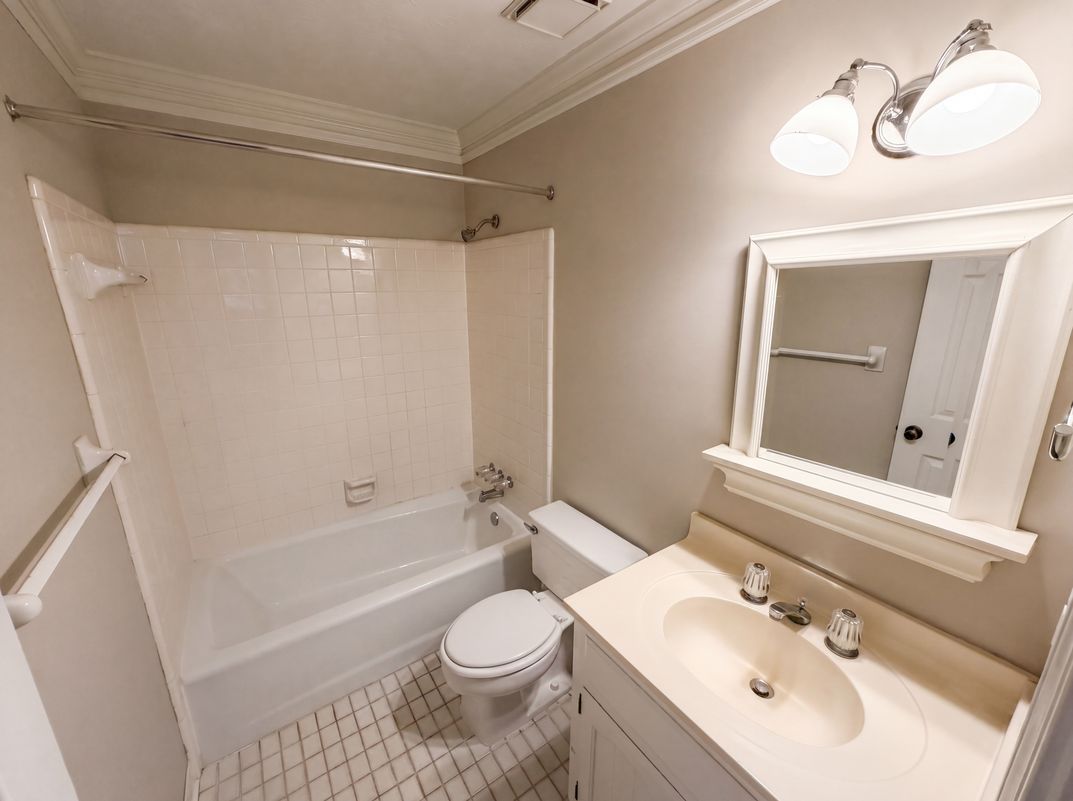 Photo 21 of 46 of 2360 Kimbrough Ct, Atlanta, GA