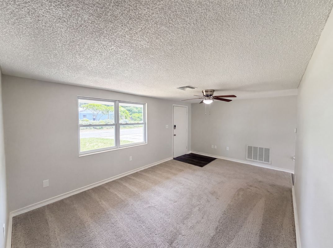 Photo 3 of 23 of 3518 Gorman Dr, New Port Richey, FL