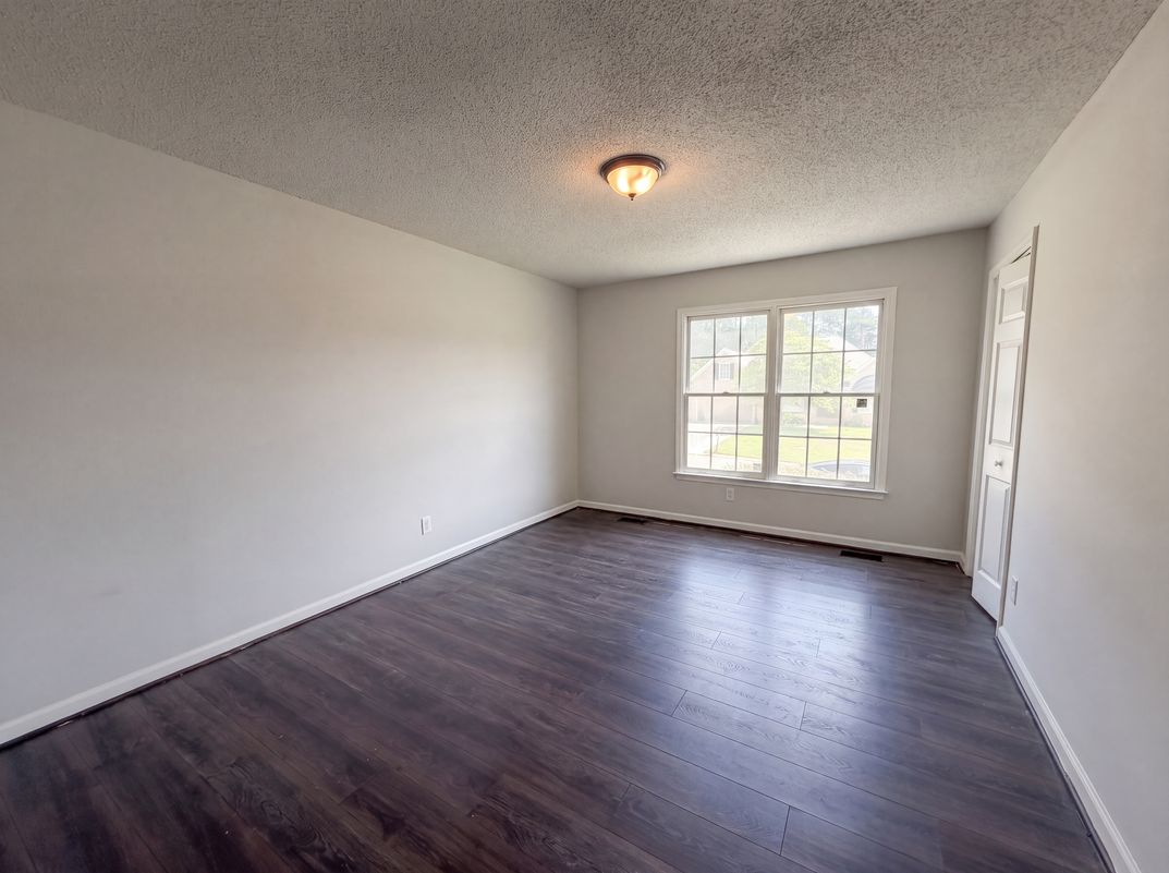 Photo 10 of 17 of 4013 Burleigh Pl, Fayetteville, NC