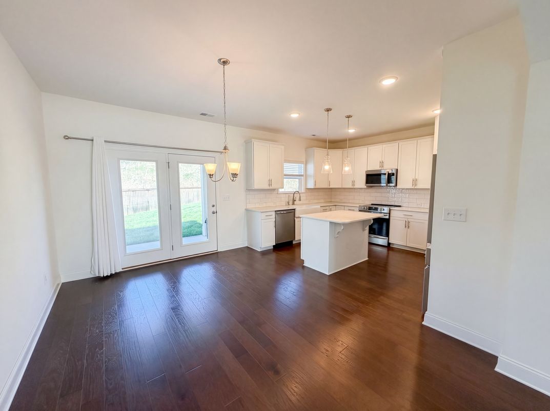 Photo 17 of 44 of 2714 Green Ash Ln, Knoxville, TN