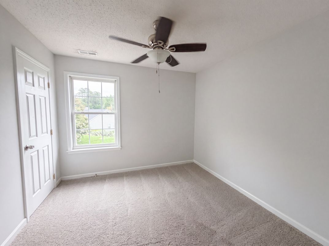 Photo 9 of 17 of 4549 Drewbridge Way, Raleigh, NC