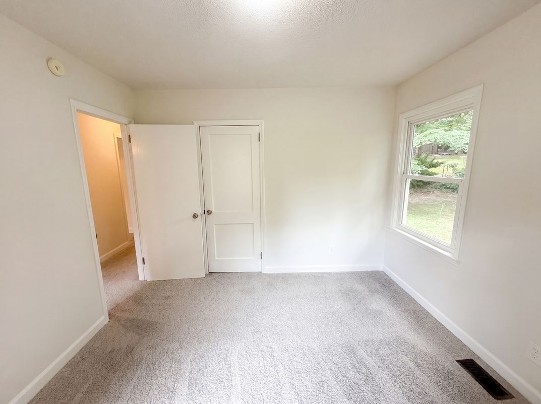 Photo 10 of 15 of 2403 Rowe St, Greensboro, NC