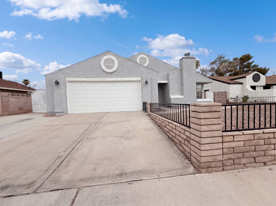 Photo 5 of 36 of 1909 Joella St, Las Vegas, NV