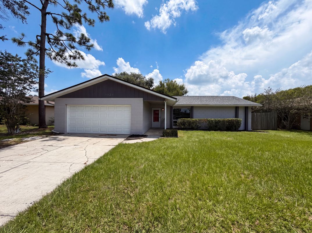 Property photo 1 of 7026 Hammock Way