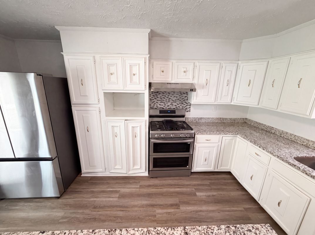 Photo 9 of 20 of 10502 Bessemer St, Houston, TX