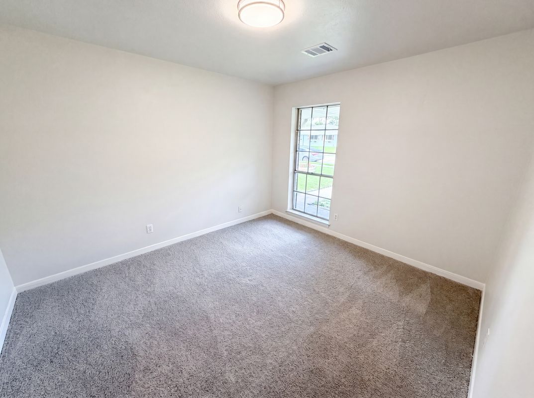 Photo 20 of 26 of 910 Luella Ave, Deer Park, TX