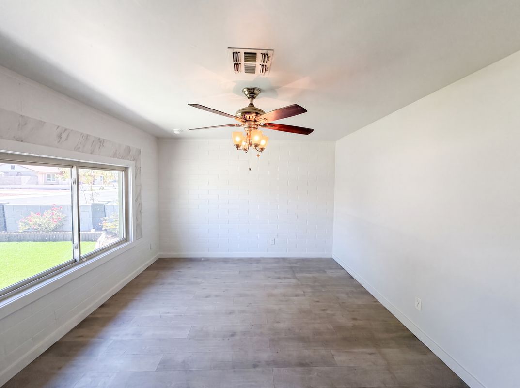 Photo 14 of 22 of 2027 W Corrine Dr, Phoenix, AZ