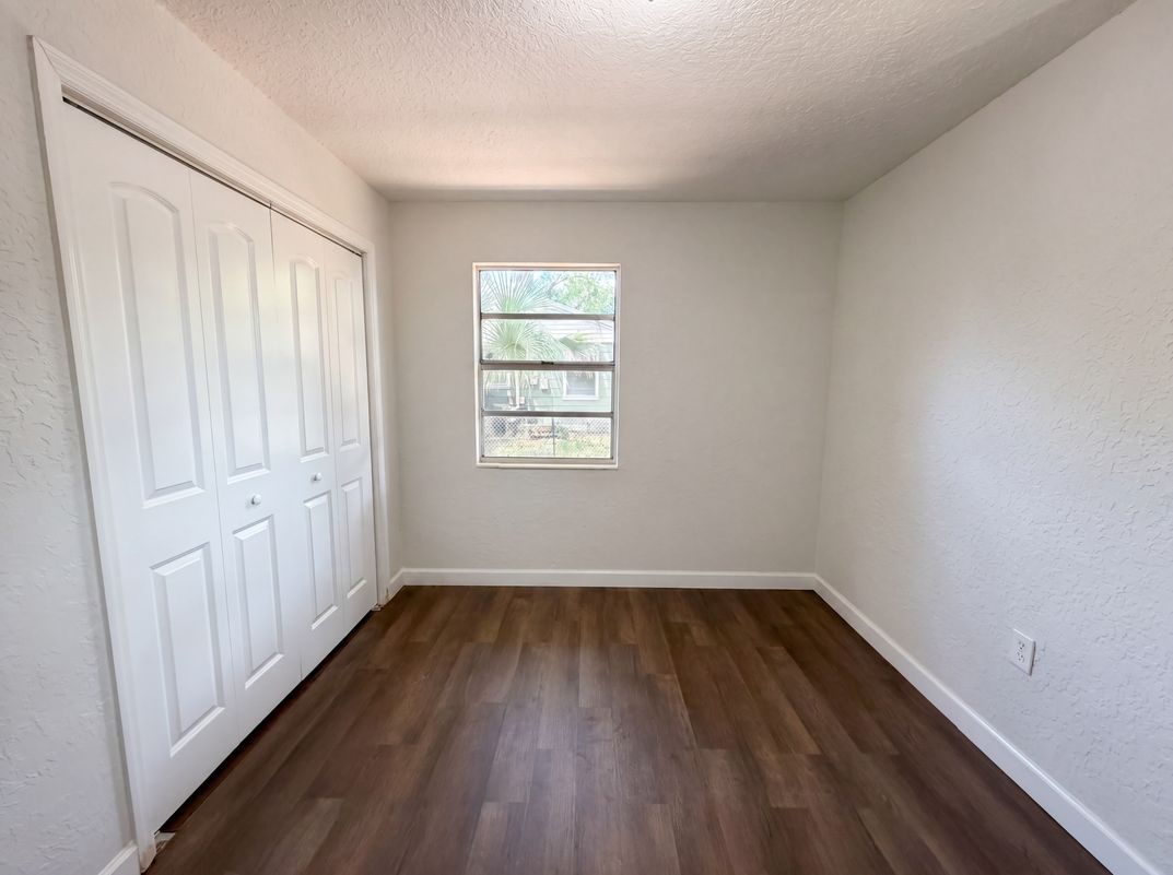 Photo 12 of 17 of 4010 E Paris St, Tampa, FL