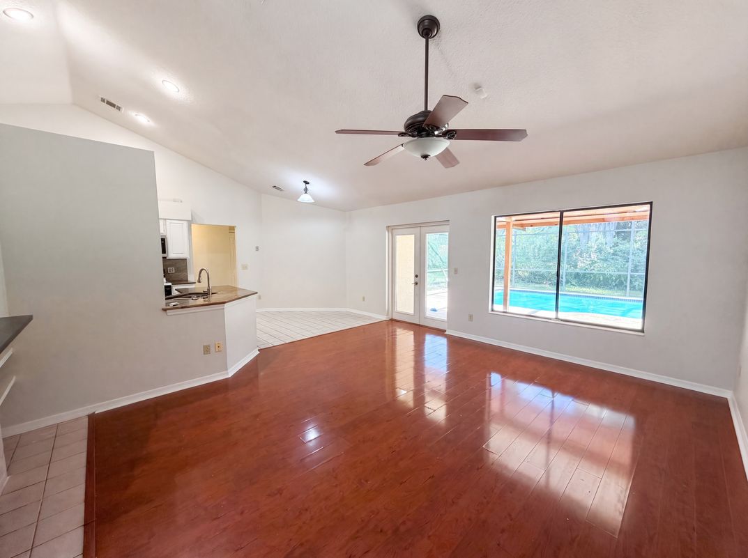 Photo 14 of 19 of 332 Sprucewood Rd, Lake Mary, FL