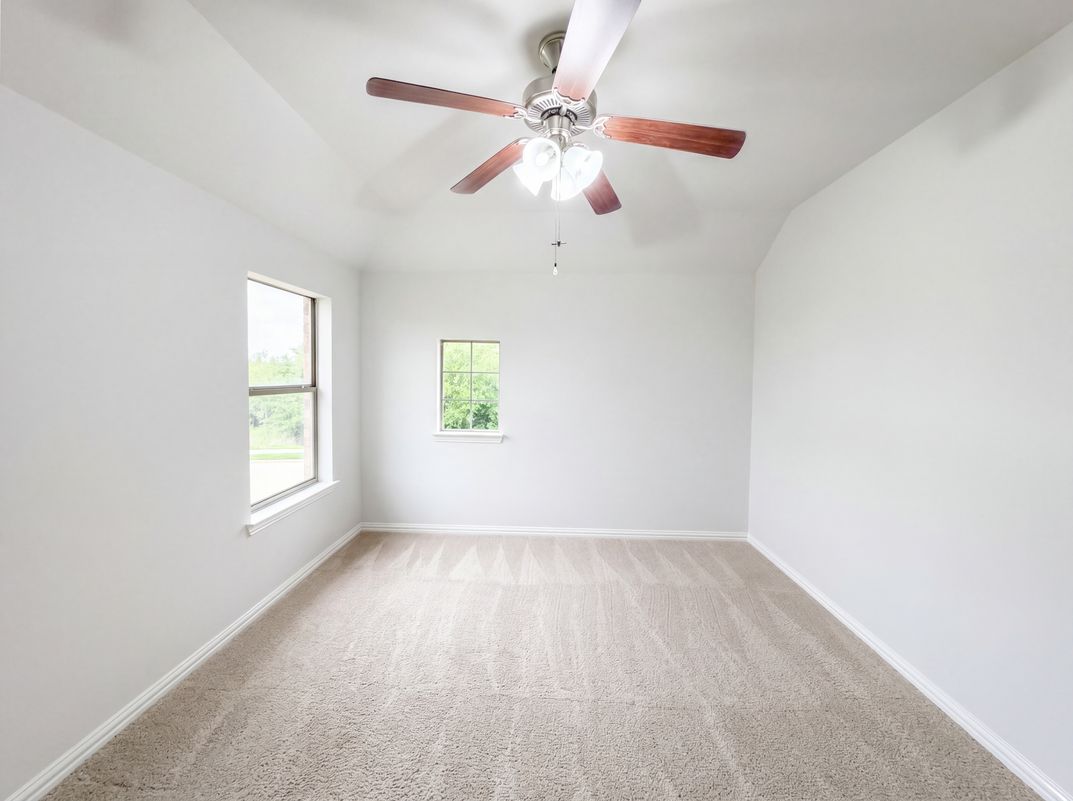 Photo 9 of 18 of 1501 Martin Creek Dr, Little Elm, TX