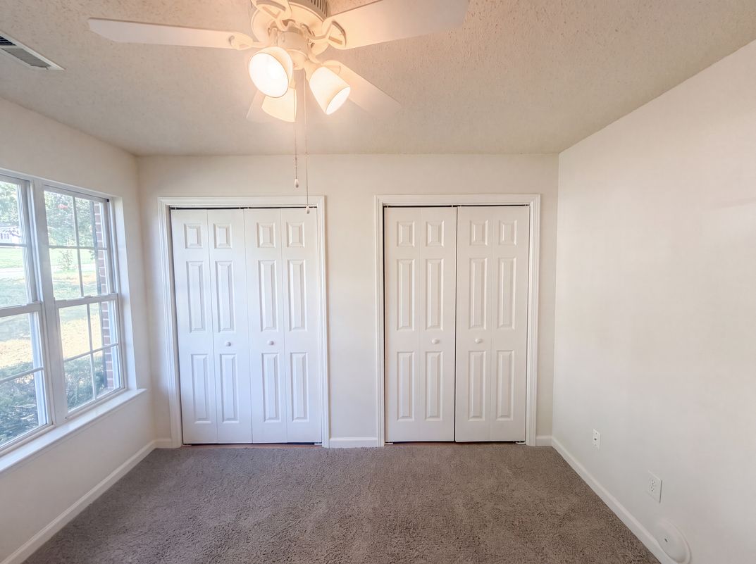Photo 8 of 12 of 5702 River Glen Dr, Greensboro, NC