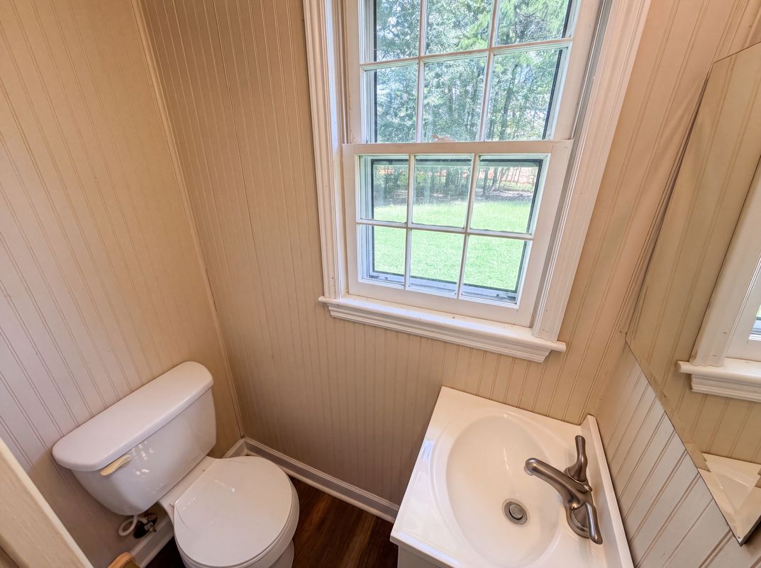 Photo 13 of 23 of 5100 Robinwood Dr, Charlotte, NC