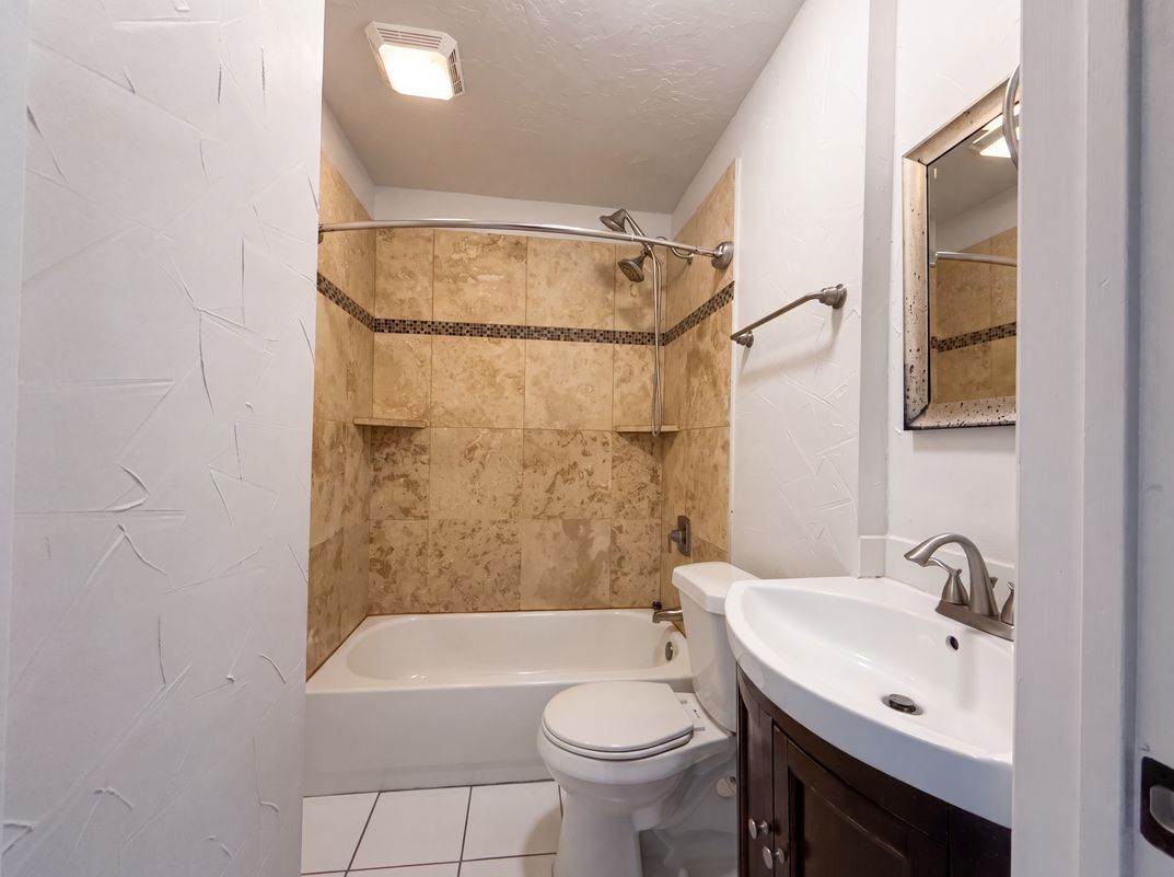 Photo 9 of 17 of 2832 Avenue I, Fort Worth, TX