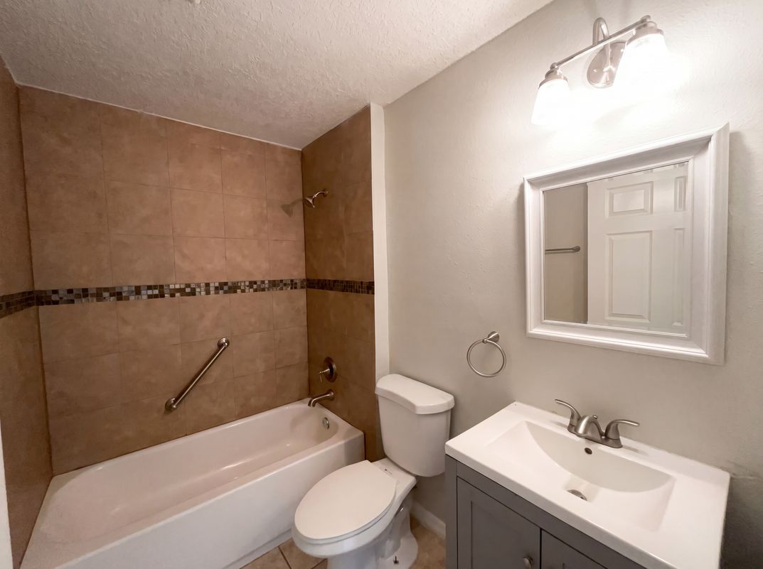 Photo 21 of 25 of 1801 Missouri Ave, Saint Cloud, FL