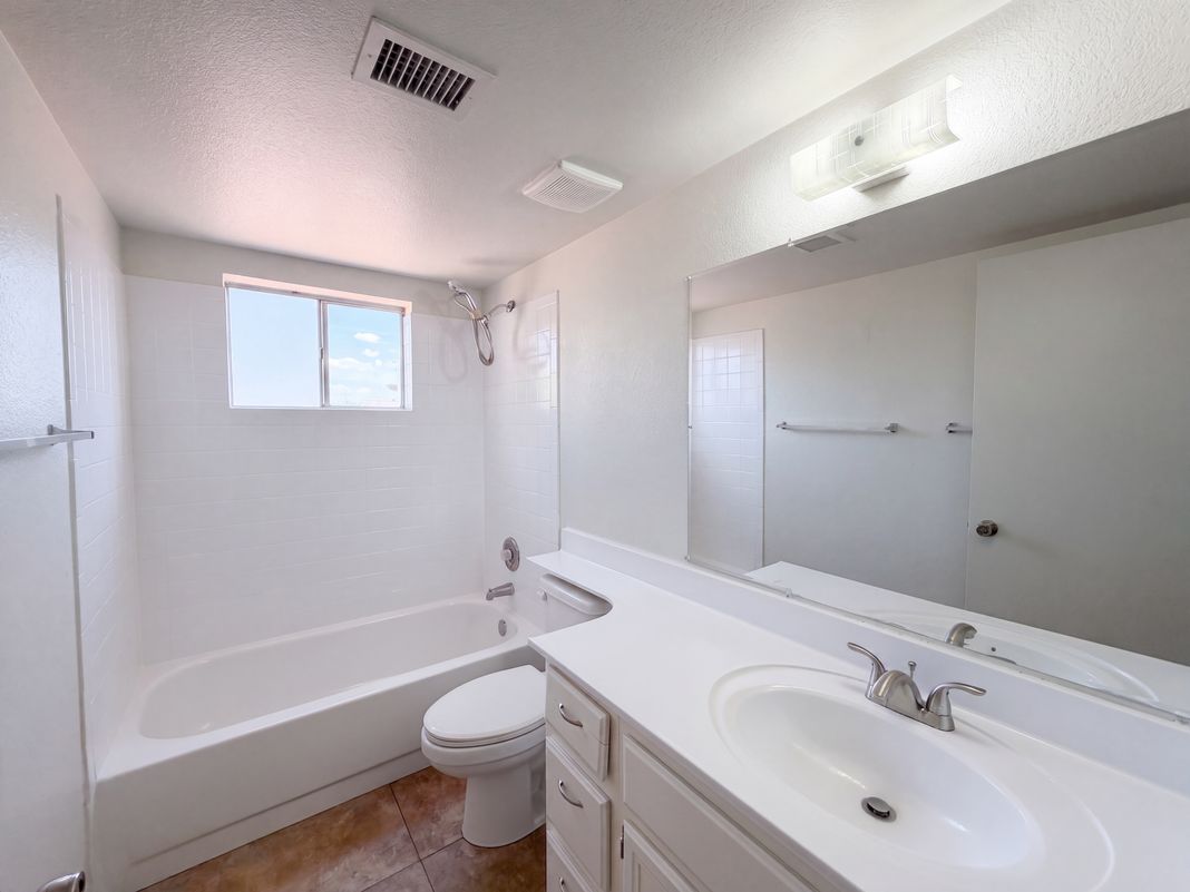 Photo 19 of 32 of 10701 W Campbell Ave, Phoenix, AZ