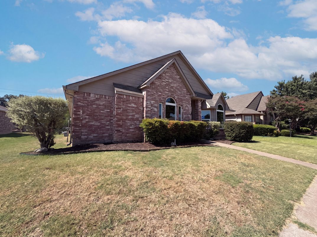 Photo 22 of 25 of 713 Lake Bluff Dr, Flower Mound, TX