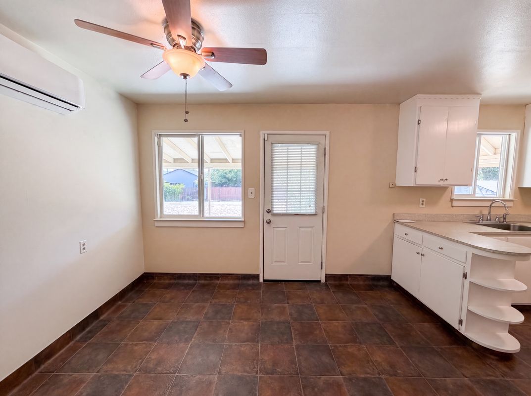 Photo 6 of 23 of 918 Harrison Ave, Lincoln, CA