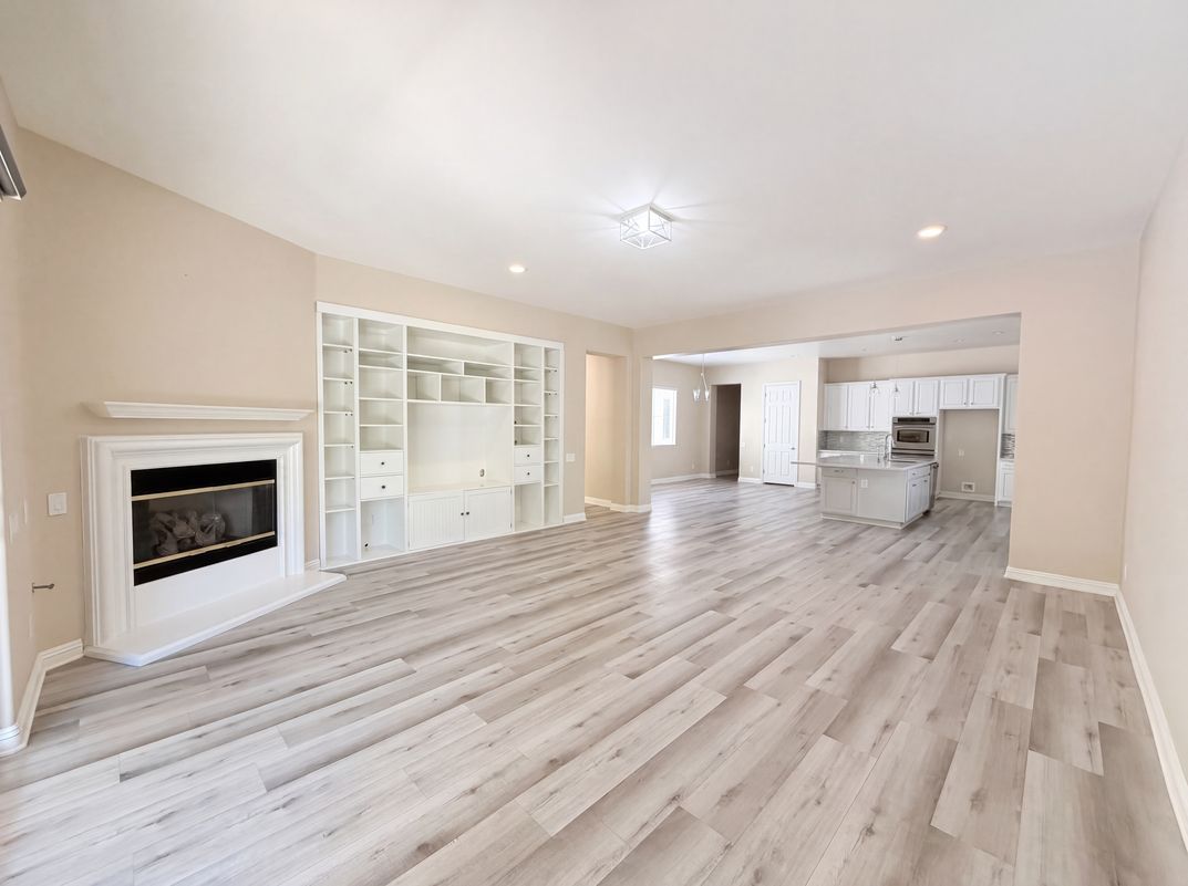 Photo 4 of 68 of 6892 April Wind Ave, Las Vegas, NV