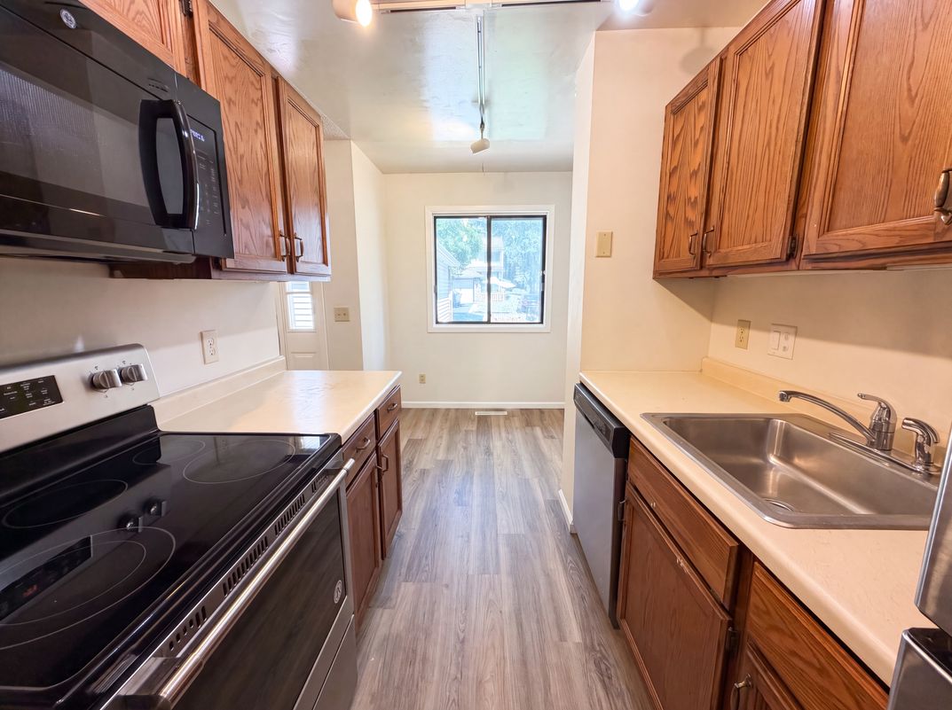 Photo 11 of 30 of 201 Bridlewood Dr, St. Paul, MN