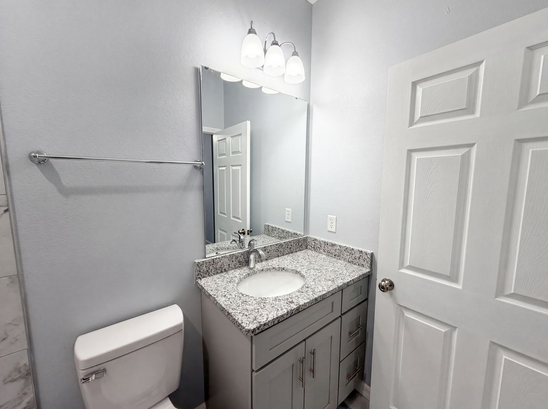 Photo 19 of 27 of 1013 W 11th St, Sanford, FL